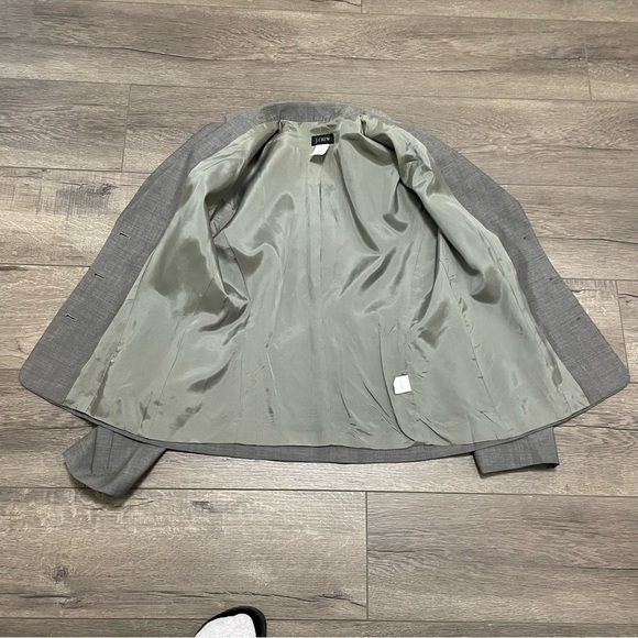 J Crew Women's Gray Wool 3-Button Lined Blazer Made in Hong Kong Sz 2. - Picture 8 of 8